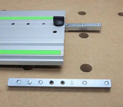 Mocować prowadnic wzdłużnych