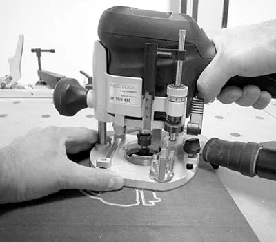 Prowadzenie frezarki górnowrzecionowej