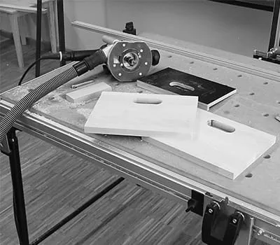 Odblokowywanie przycisku ustalającego