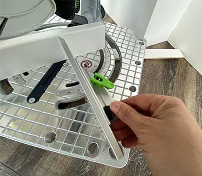 Alternatywne ustawianie kąta w pilarce