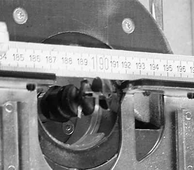 Ustawianie frezarki górnowrzecionowej