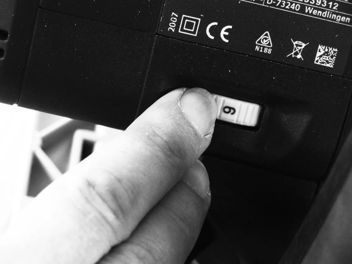 Materiały, które można ciąć przy użyciu zagłębiarki