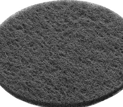 Szlifowanie końcowe powierzchni. Celem jest osiągnięcie błyszczącej powierzchni.