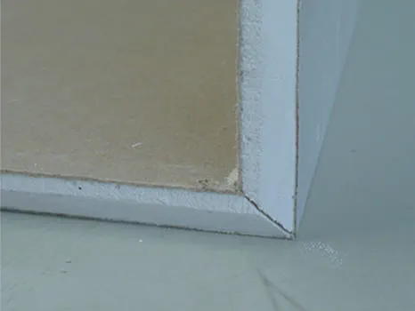 Klejenie płyty gipsowo-kartonowej