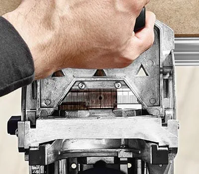 Wykonywanie otworów korzystając z zaznaczania lub systemu ograniczników