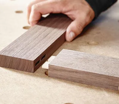 Wykonać otwory analogicznie dla wszystkich czterech elementów ramy