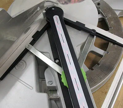 Ustawianie lasera dwuliniowego