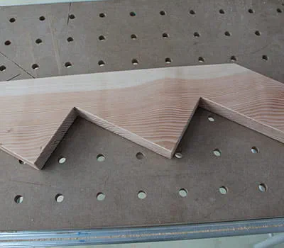 Nacięte policzki schodów