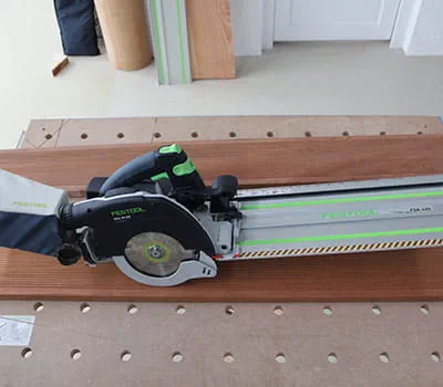 Przycinanie desek pokrycia