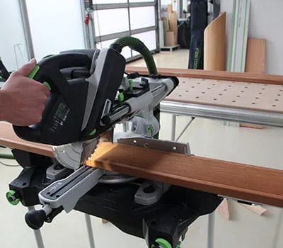 Przycinanie desek pokrycia