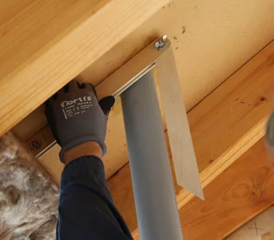 Zdjąć przykładnicę.