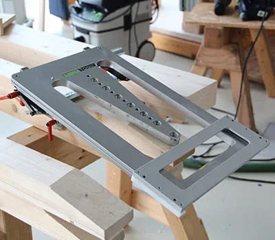 Przykładanie szablonu