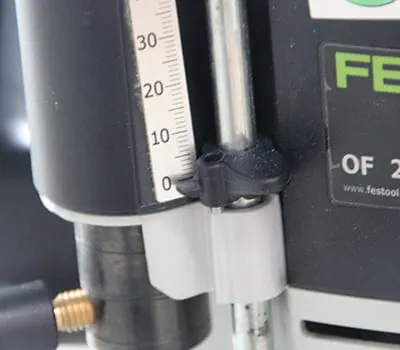 Ustawienie wskaźnika ogranicznika głębokości na zero