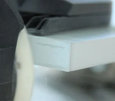 Opcjonalny czarny puder kontrolny