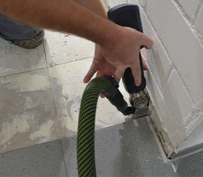 Usuwanie uszkodzonych płytek