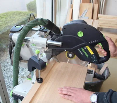 Docinanie elementów policzka