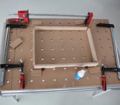 Klejenie elementów szuflad