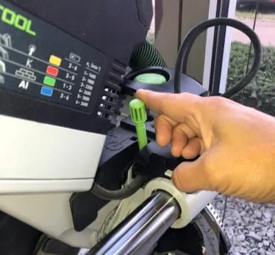 Ustawienie ogranicznika głębokości cięcia