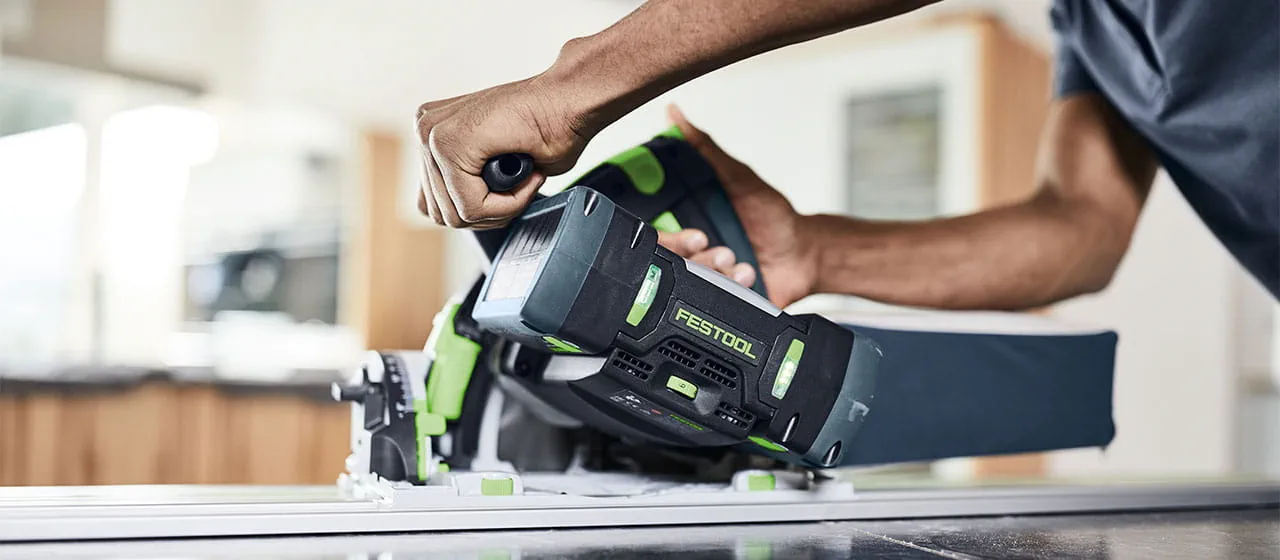 Technologia SawStop w stołowej pilarce tarczowej TKS 80 firmy Festool