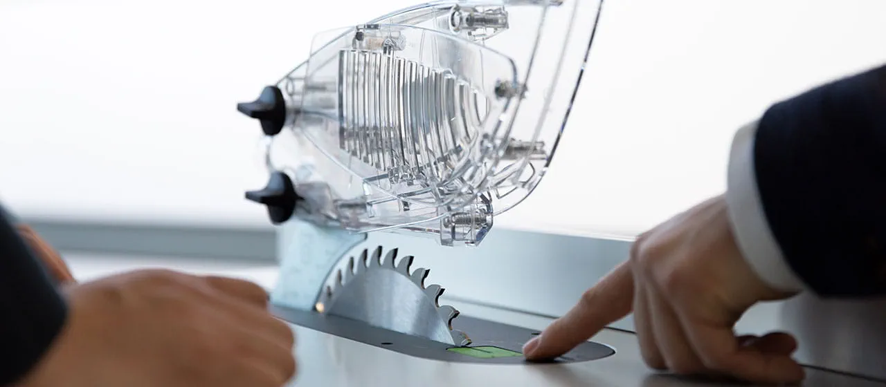 Technologia SawStop w stołowej pilarce tarczowej TKS 80 firmy Festool