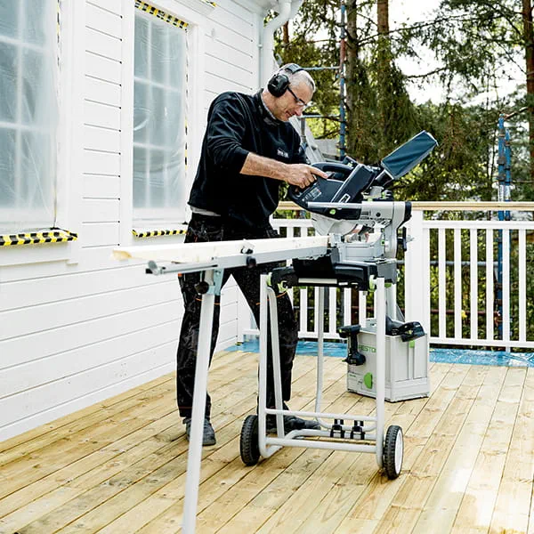 Nowa KSC 60 Festool w użyciu podczas budowy szwedzkiego domu z drewna
