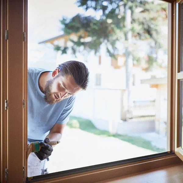 Malowanie ramy okiennej