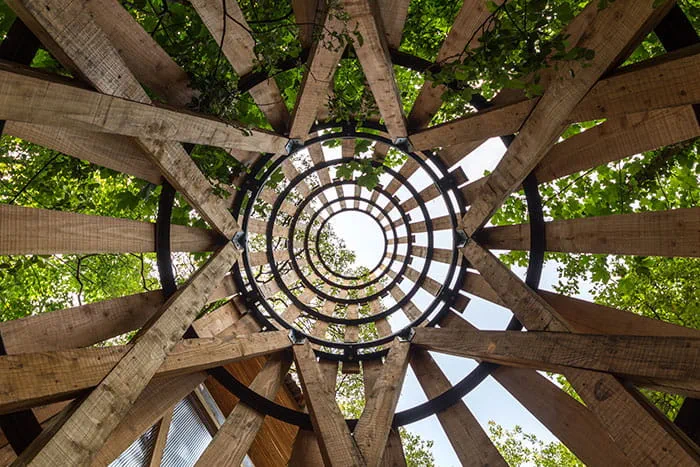 Pub pośród lasów Kornwalii