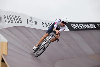 Jan Frodeno podczas Tribattle na ścianie „Canyon Turn”